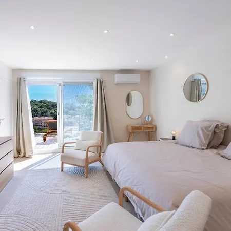 With Pool Roquebrune-Cap-Martin